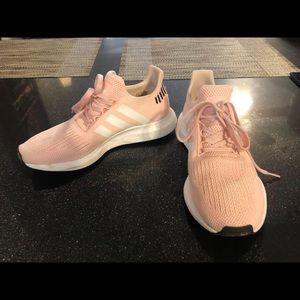 ADIDAS swift tennis shoes